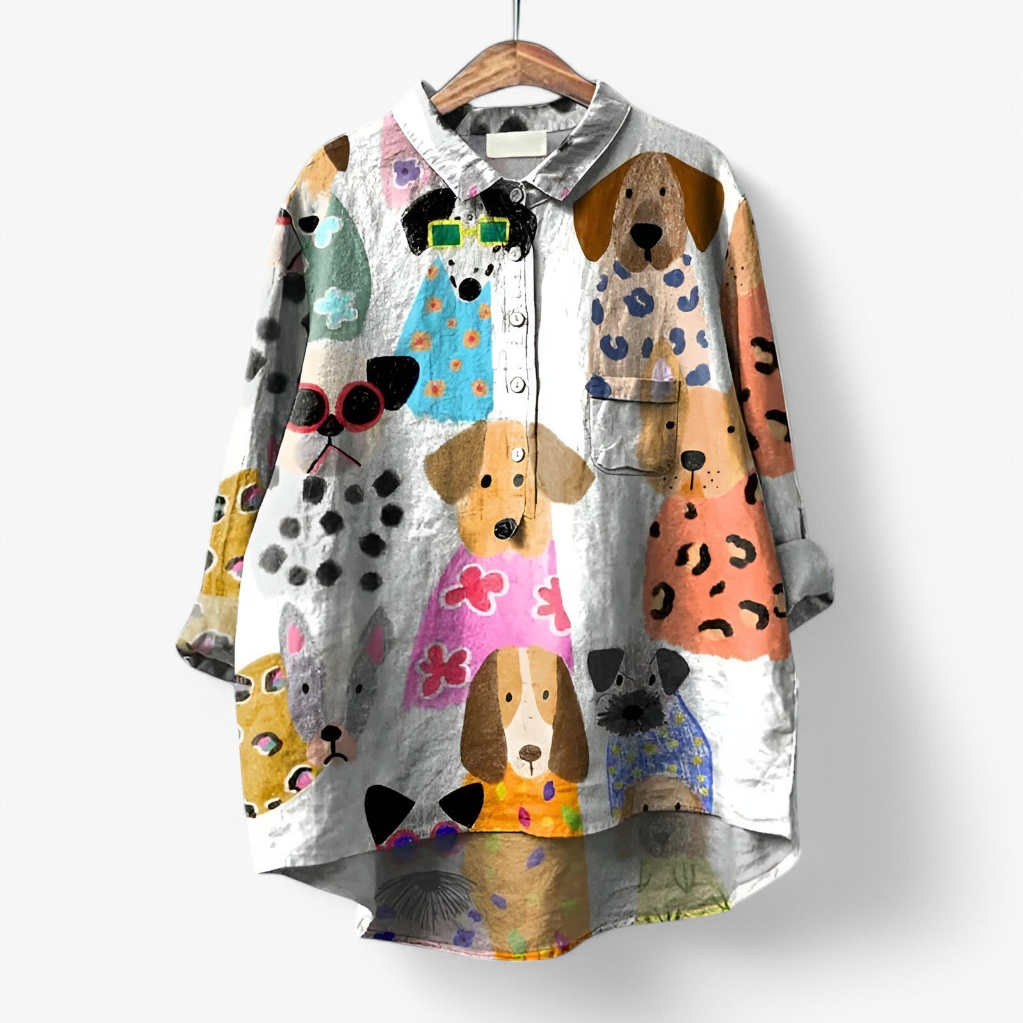 Jane | Skjorte med grafisk print - stilfuld og iøjnefaldende - Hund Farve - Jane | Skjorte med grafisk print - stilfuld og iøjnefaldende - €25 - {{ product_tags }