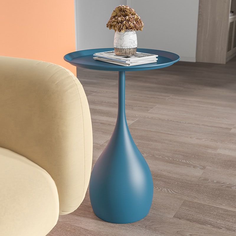 Rund metalbord med base - middelalderlig bord i moderne stil - Blå - house & garden - {{ product_tags }