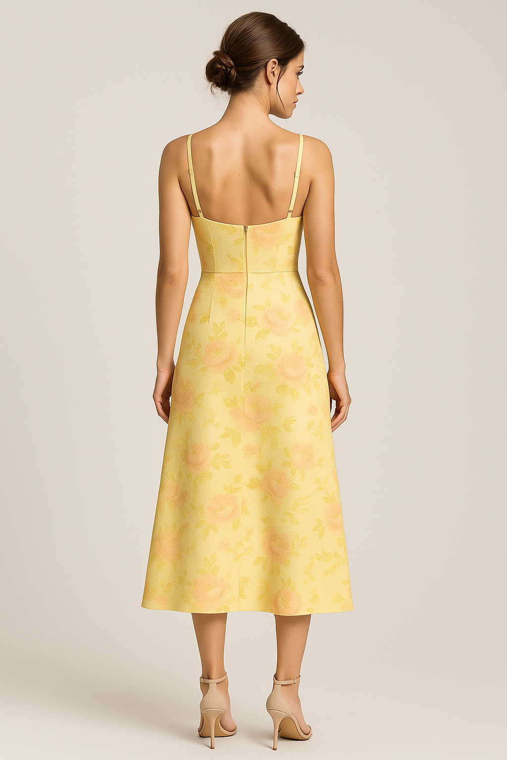 Mary | Figursyet sommerkjole med blomsterprint og spaghetti-stropper - - Mary | Figursyet sommerkjole med blomsterprint og spaghetti-stropper - €25 - {{ product_tags }