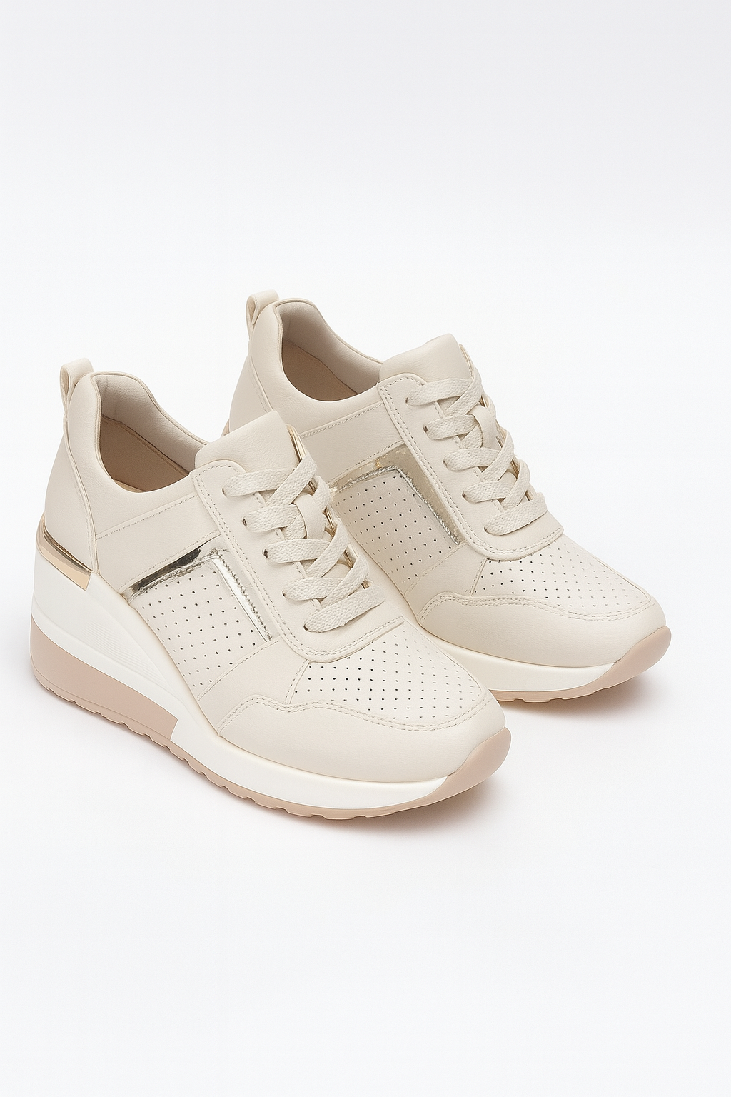Robert | Stilfulde damesneakers med kilehæl, metalliske detaljer og en behagelig sål - Hvid - Robert | Stilfulde damesneakers med kilehæl, metalliske detaljer og en behagelig sål - €25 - {{ product_tags }