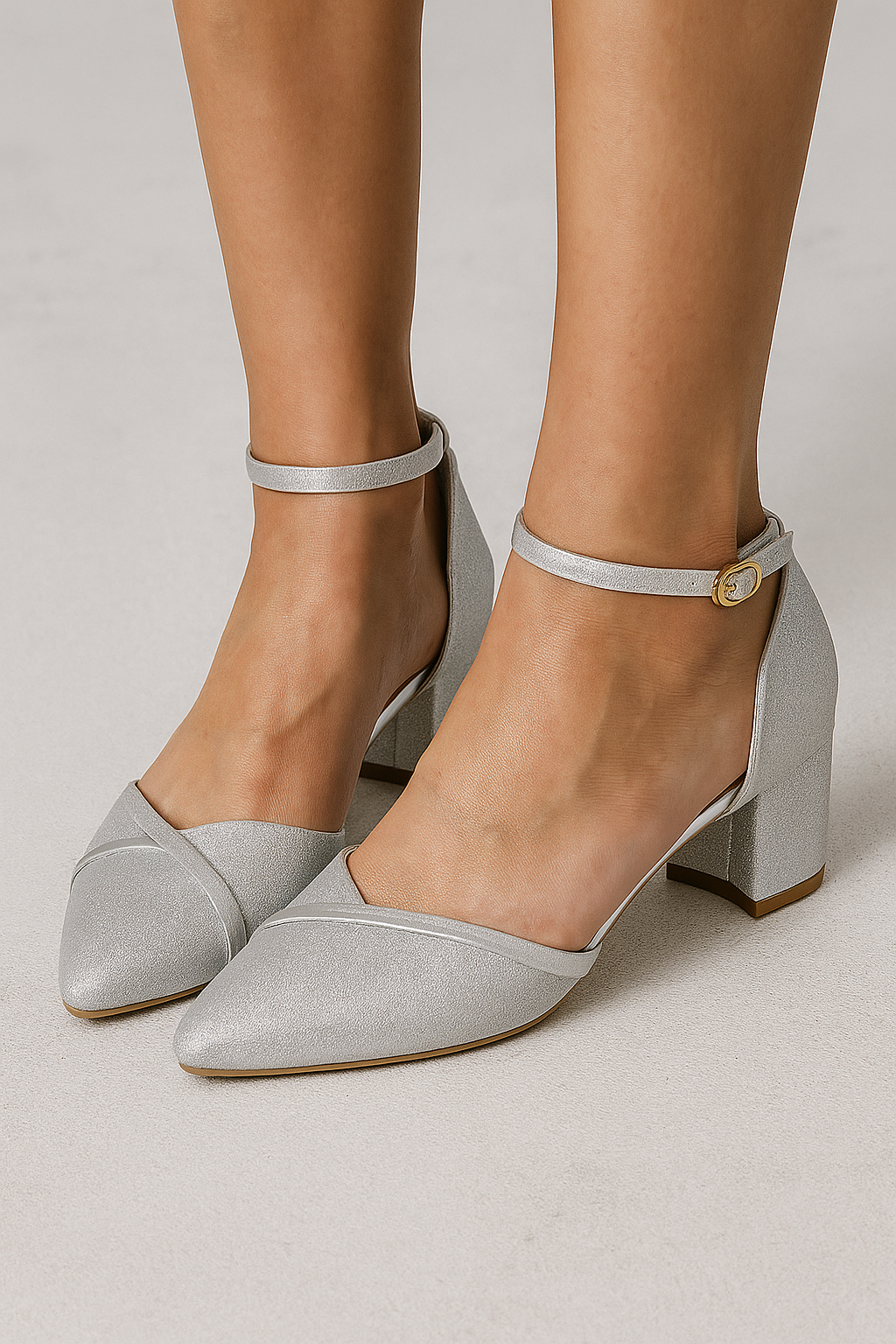 Helena | Elegant Glitzy Riemchenpumps med blokhæl i elegante farver - - Helena | Elegant Glitzy Riemchenpumps med blokhæl i elegante farver- €25 - {{ product_tags }
