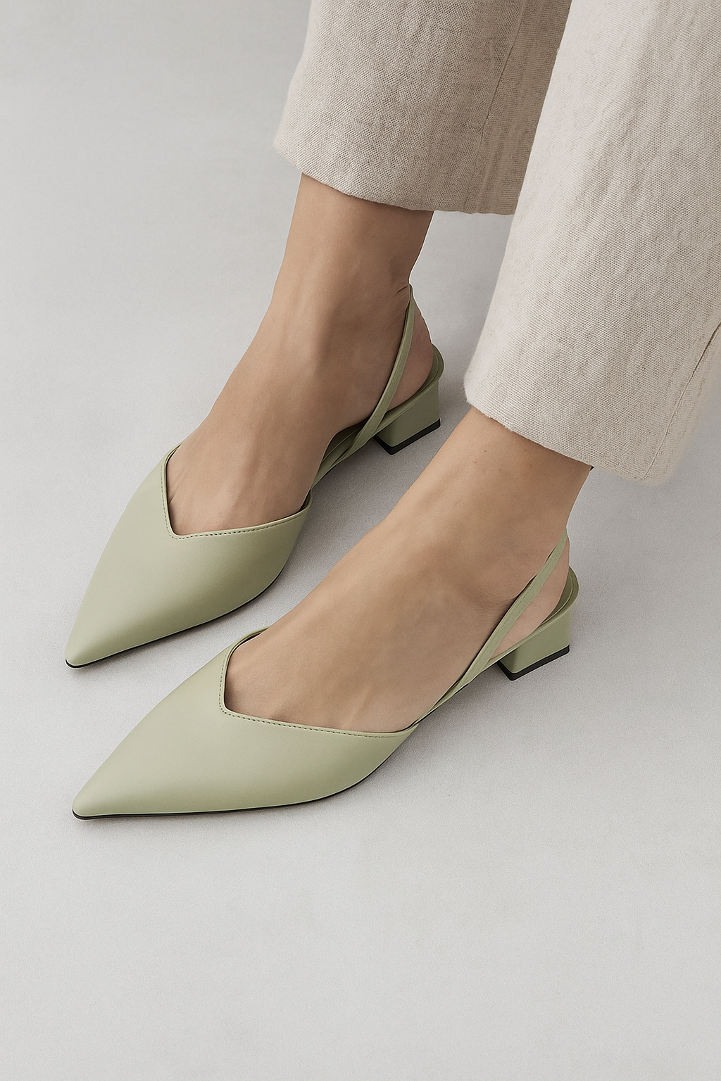 Matilda | Elegant slingback-sko med spids front og moderne blokhæl - - Matilda | Elegant slingback-sko med spids front og moderne blokhæl - €25 - {{ product_tags }
