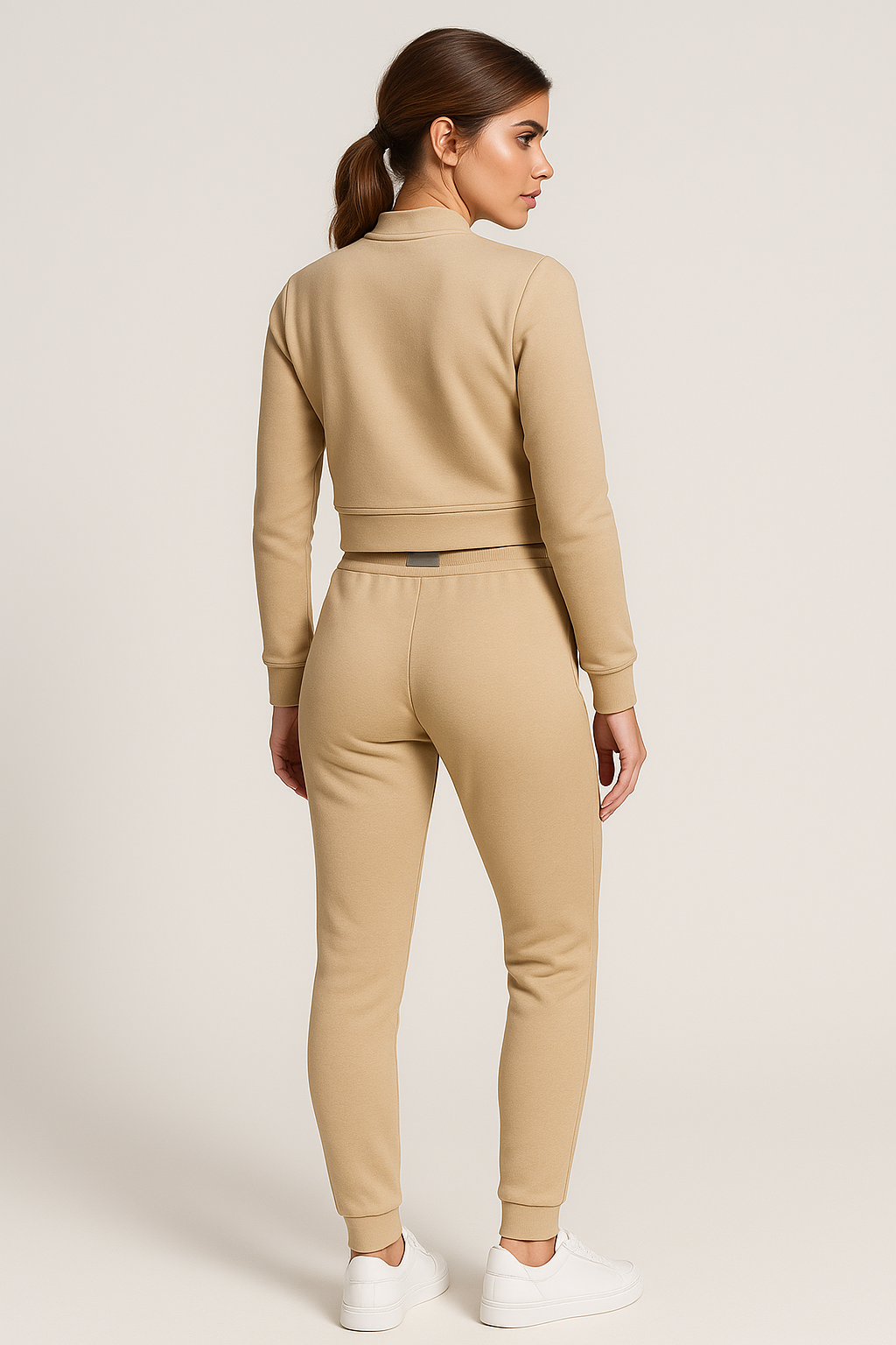 Visilisa | Dame fritidstræningsdragt med lynlåsjakke og joggingbukser - - Visilisa | Dame fritidstræningsdragt med lynlåsjakke og joggingbukser - €25 - {{ product_tags }