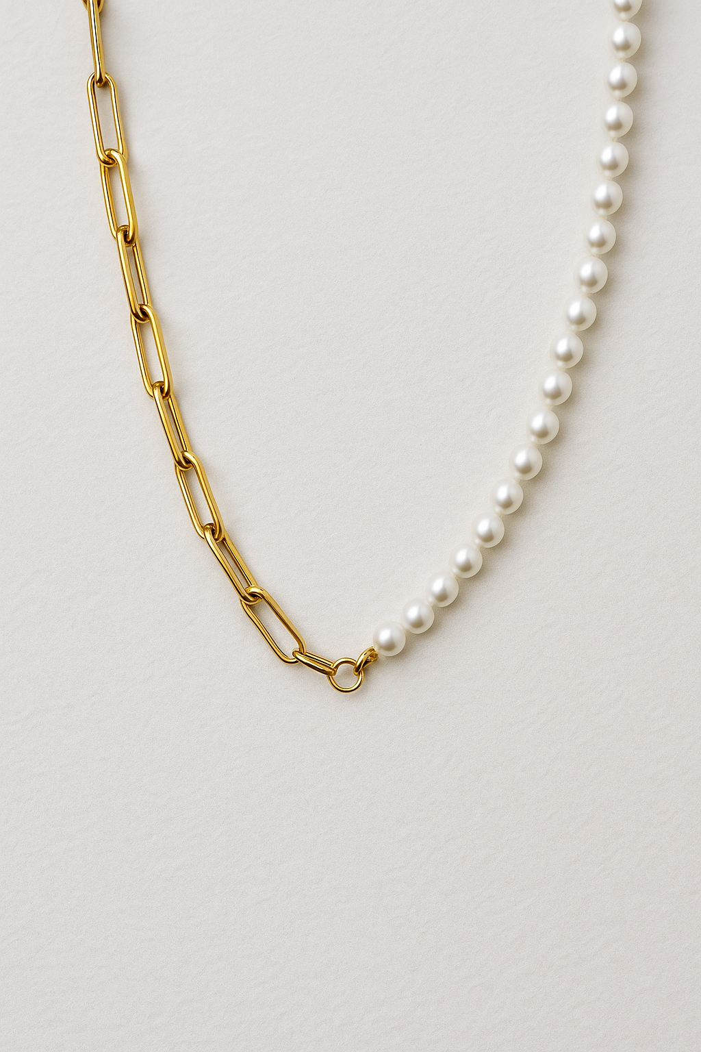 Louis | Hybrid-perlenkæde med kæde - Guld - Louis | Hybrid-perlenkæde med kæde - €25 - {{ product_tags }