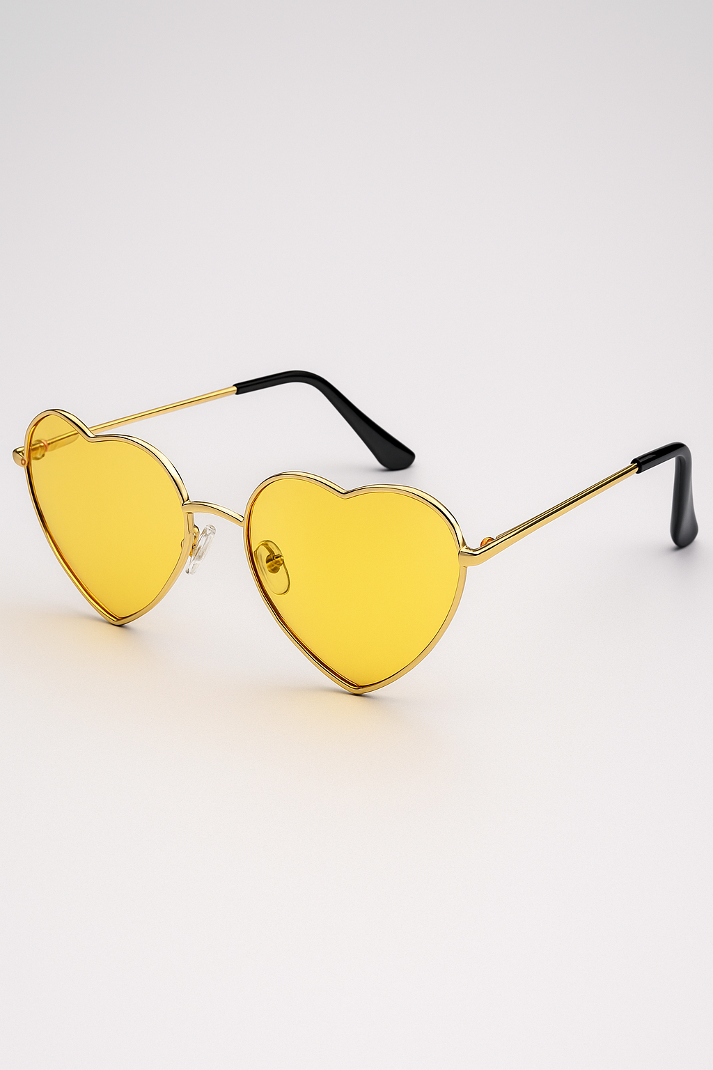 Gillian | Gradiënt solbriller i hjerteform - Klare og syrlige farver - Guld Gul Andet - Gillian | Gradiënt solbriller i hjerteform - Klare og syrlige farver - €25 - {{ product_tags }
