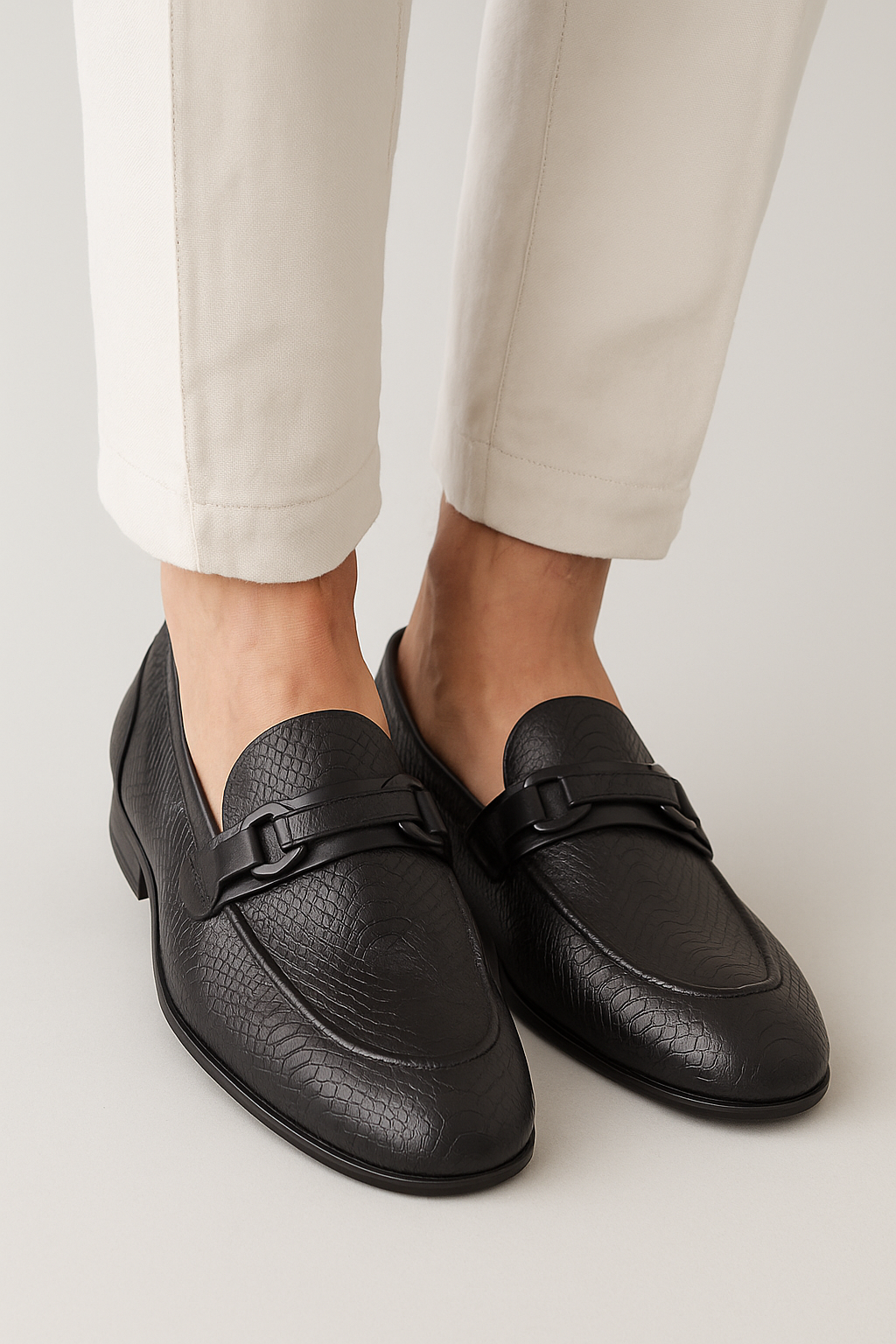 Carter | Elegant herre Loafer i læder med slangeskinnende mønster - - Carter | Elegant herre Loafer i læder med slangeskinnende mønster- €25 - {{ product_tags }