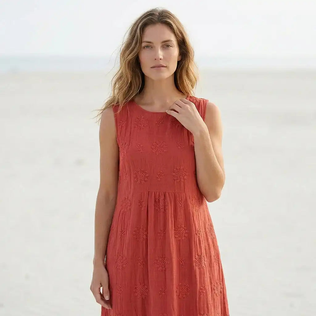 Élodie | Elegant oversized ærmeløs kjole med broderi for et sofistikeret look