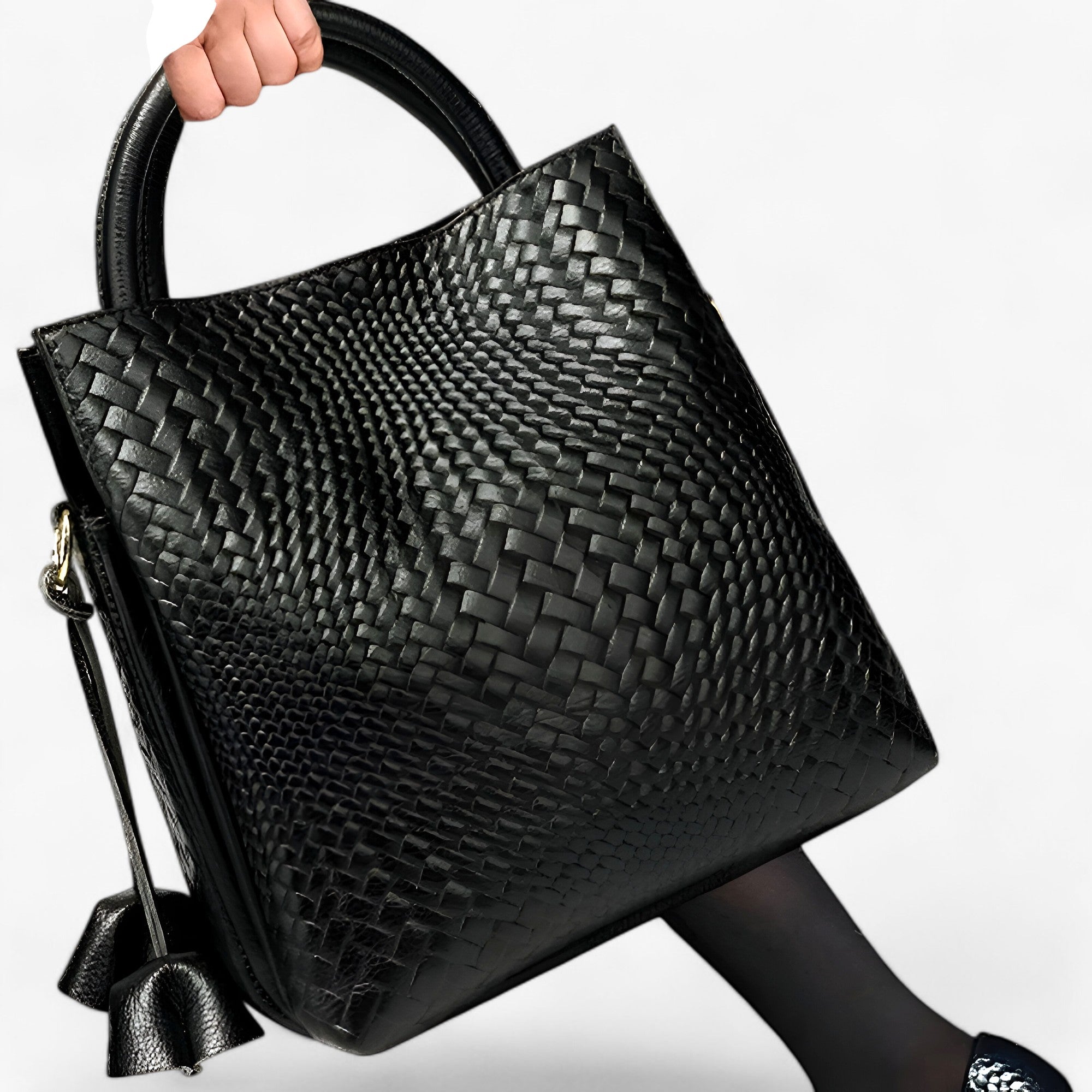Cornelia - Lædertaske i luksuriøst kraftigt læder - elegant og holdbar - - bags - {{ product_tags }