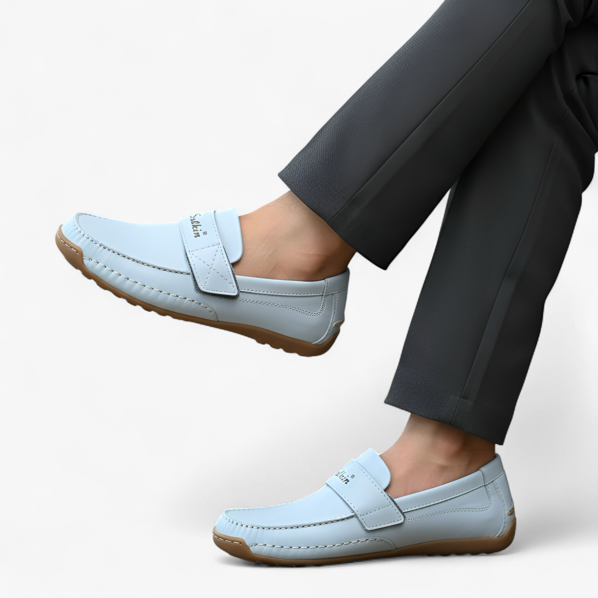 Alexandra | Læderdamessko i mokkasiner - Håndlavet komfort til hvert skridt - - Alexandra | Læderdamessko i mokkasiner - Håndlavet komfort til hvert skridt - €25 - {{ product_tags }