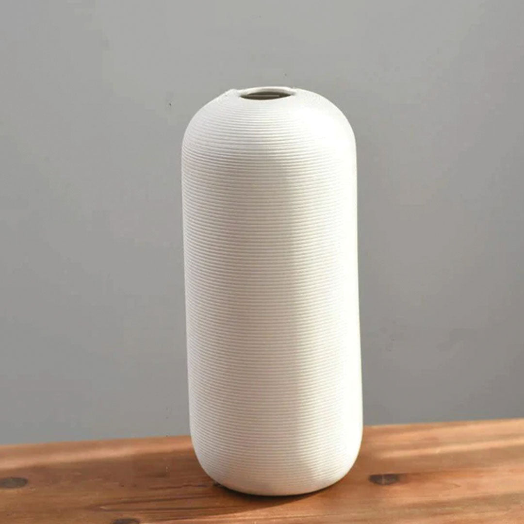 Handlavede keramikvaser | Elegante indretningsdetaljer - Oval stor vase - house & garden - {{ product_tags }