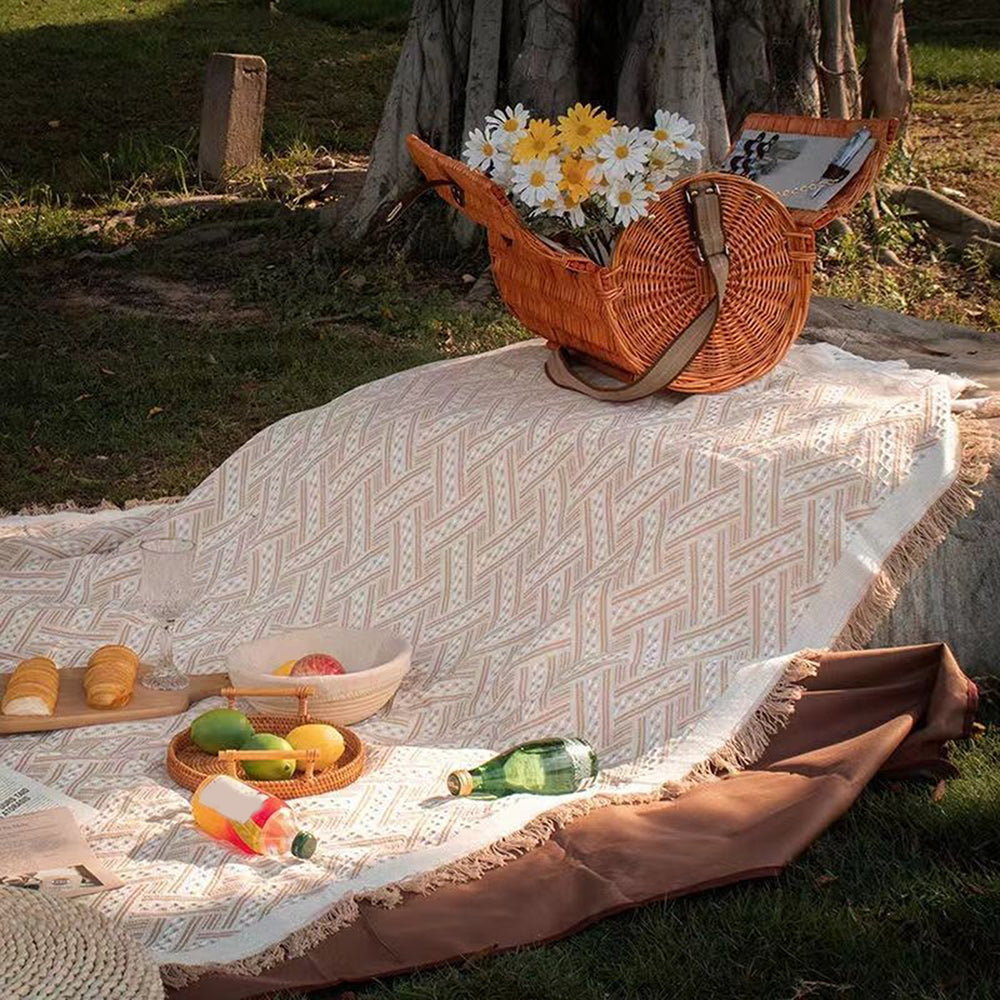 Boho Picnic Blanket | Et moderigtigt boheme-tæppe til dine udendørs aktiviteter - - Boho Picnic Blanket | Et moderigtigt boheme-tæppe til dine udendørs aktiviteter- €25 - {{ product_tags }