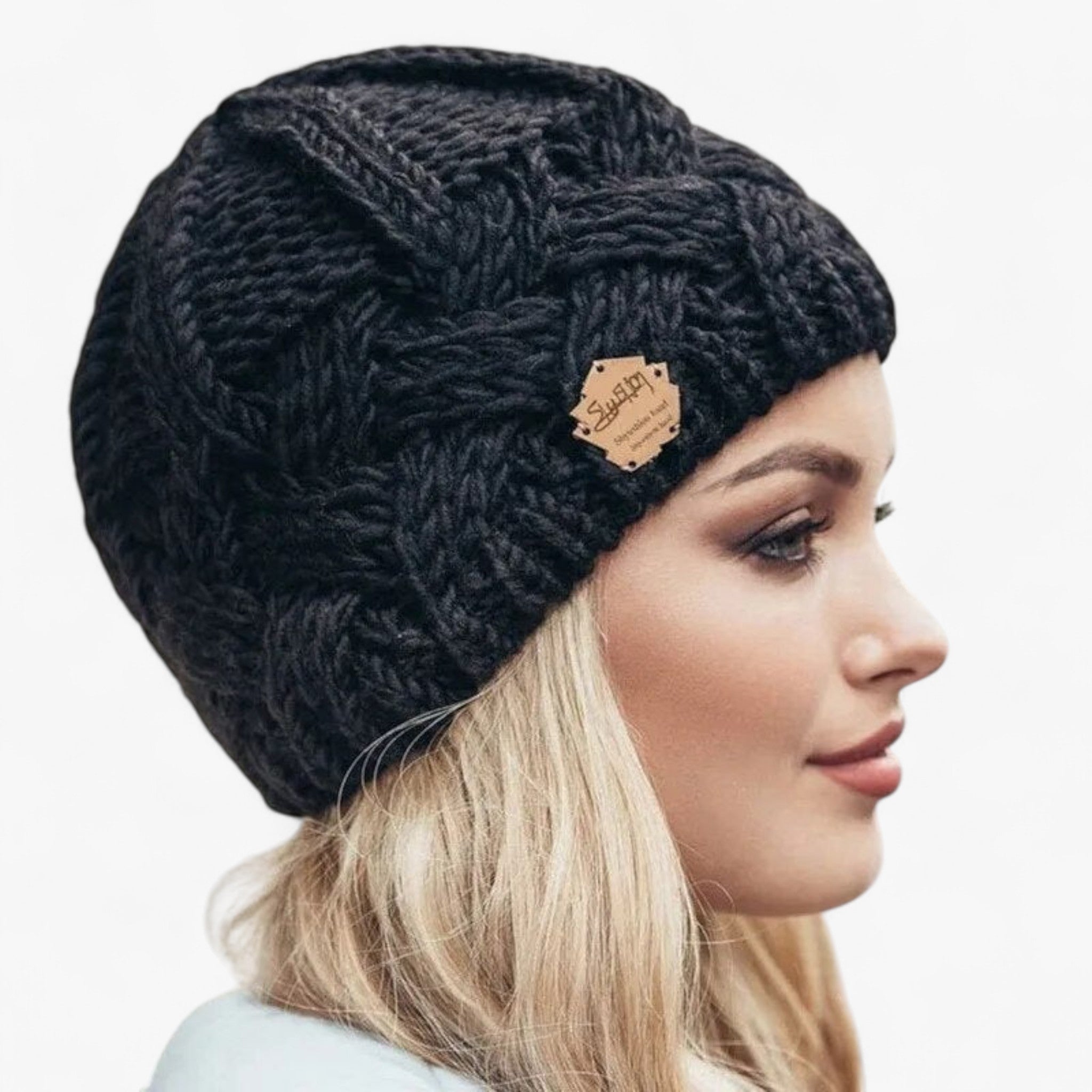 Cecelia | Blød og moderigtig strikket hue - Sort - Hats - {{ product_tags }