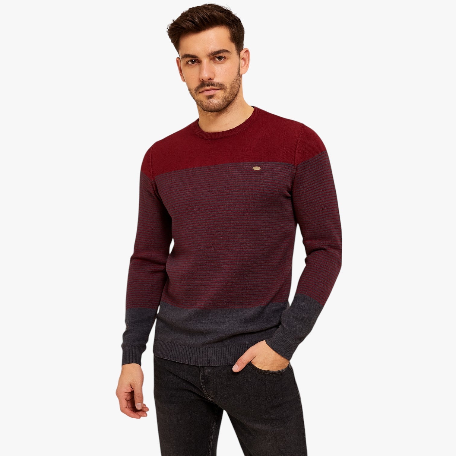 Eugene | Stribet rundhalsstrik til mænd - Slim pasform og kvalitetsvarme - - Eugene | Stribet rundhalsstrik til mænd - Slim pasform og kvalitetsvarme - €25 - {{ product_tags }