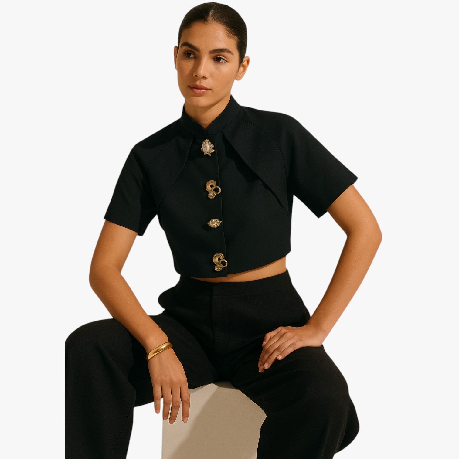Janella | Dekorativ kort metallskjorte - - Janella | Dekorativ kort metallskjorte- €25 - {{ product_tags }