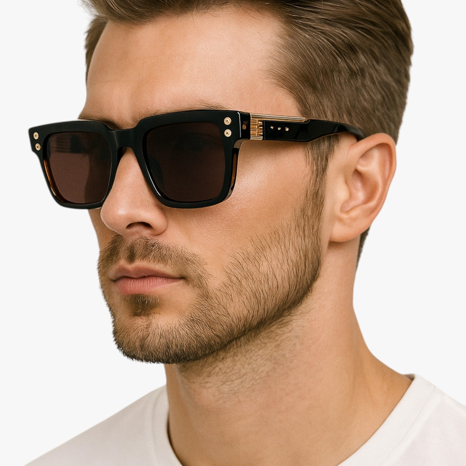 Timothy | Retro solbriller til mænd med UV400 beskyttelse - - Timothy | Retro solbriller til mænd med UV400 beskyttelse - €25 - {{ product_tags }
