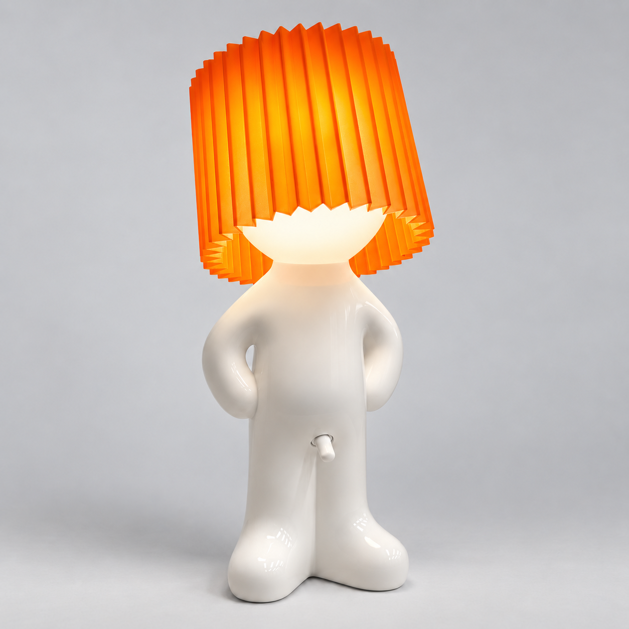 Bordlampe Figur - Dekorativt Design med Plisseret Skærm og LED