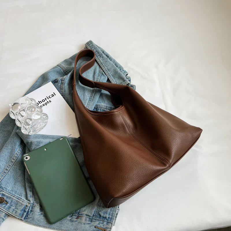 Alina™ | Veganske læder hobotas - - Alina™ | Veganske læder hobotas- €25 - {{ product_tags }