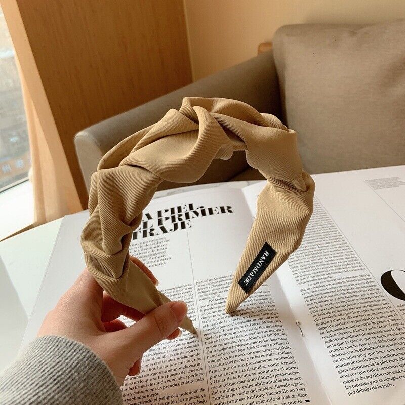 Freya-pandebånd | Løft din frisure med dette stilfulde brede pandebånd - Beige - women's fashion - {{ product_tags }