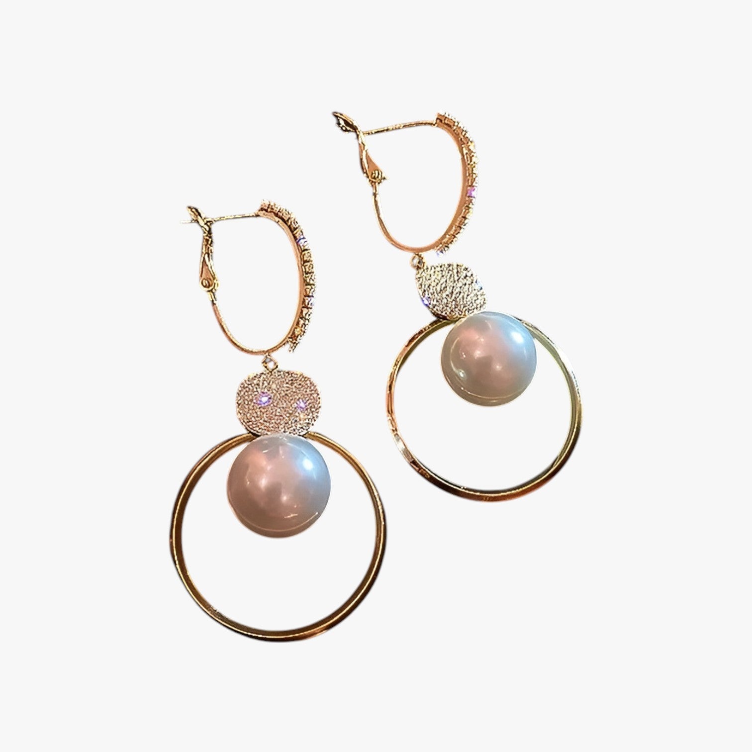Evelyn | Strålende elegant - Oversized pareloorbellen med gyldne accenter - Perle - women's fashion - {{ product_tags }