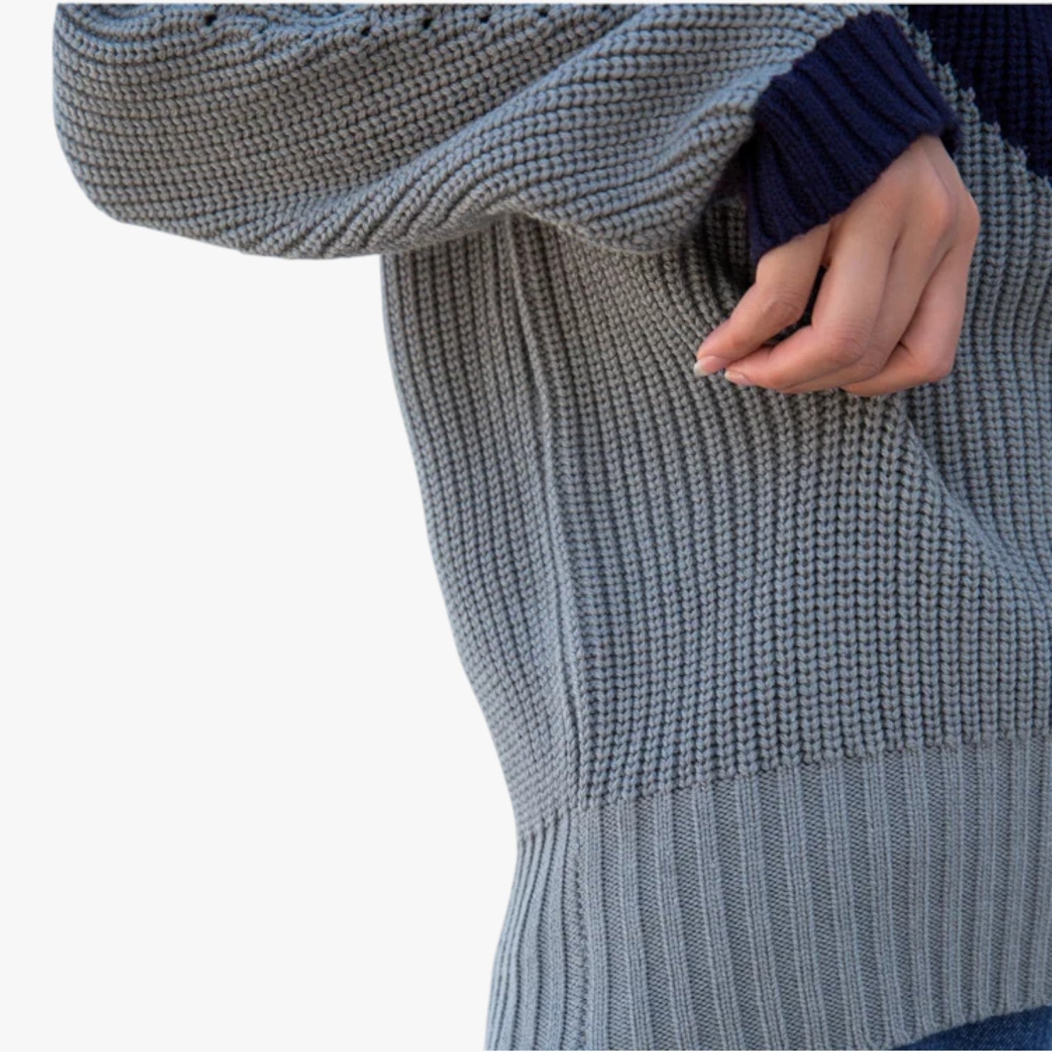 Manilyn | Calore omsluttende - Uldstrikket alpaca sweater i blå - - Manilyn | Calore omsluttende - Uldstrikket alpaca sweater i blå - €25 - {{ product_tags }