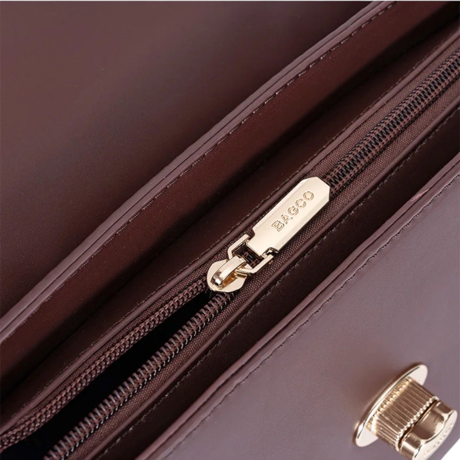 Karina | PU-læder taske, holdbar og med elegant stil - - Karina | PU-læder taske, holdbar og med elegant stil - €25 - {{ product_tags }