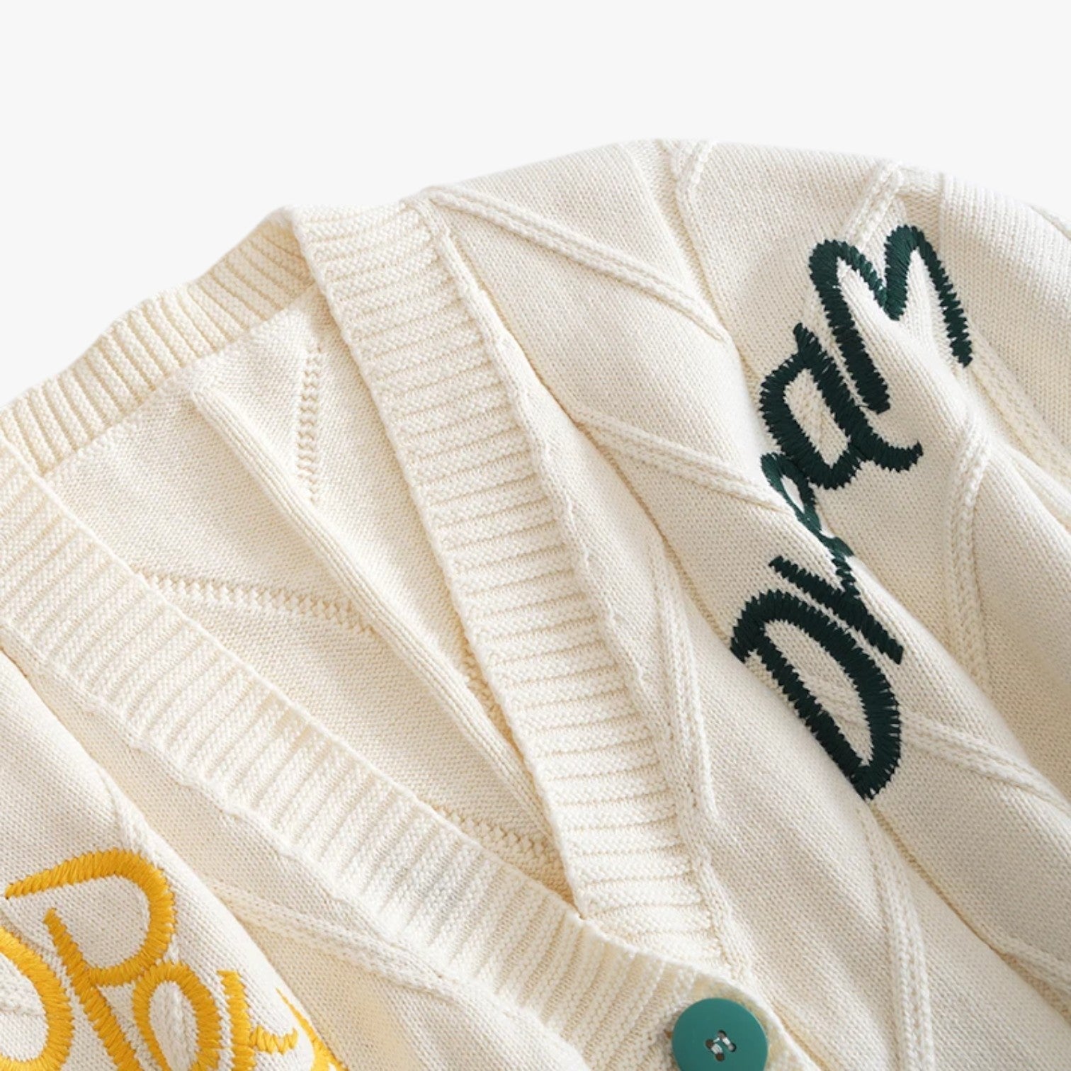 Sophie | Afslappet elegant dametrøje i ren bomuld med broderede knapper - - Sophie | Afslappet elegant dametrøje i ren bomuld med broderede knapper - €25 - {{ product_tags }