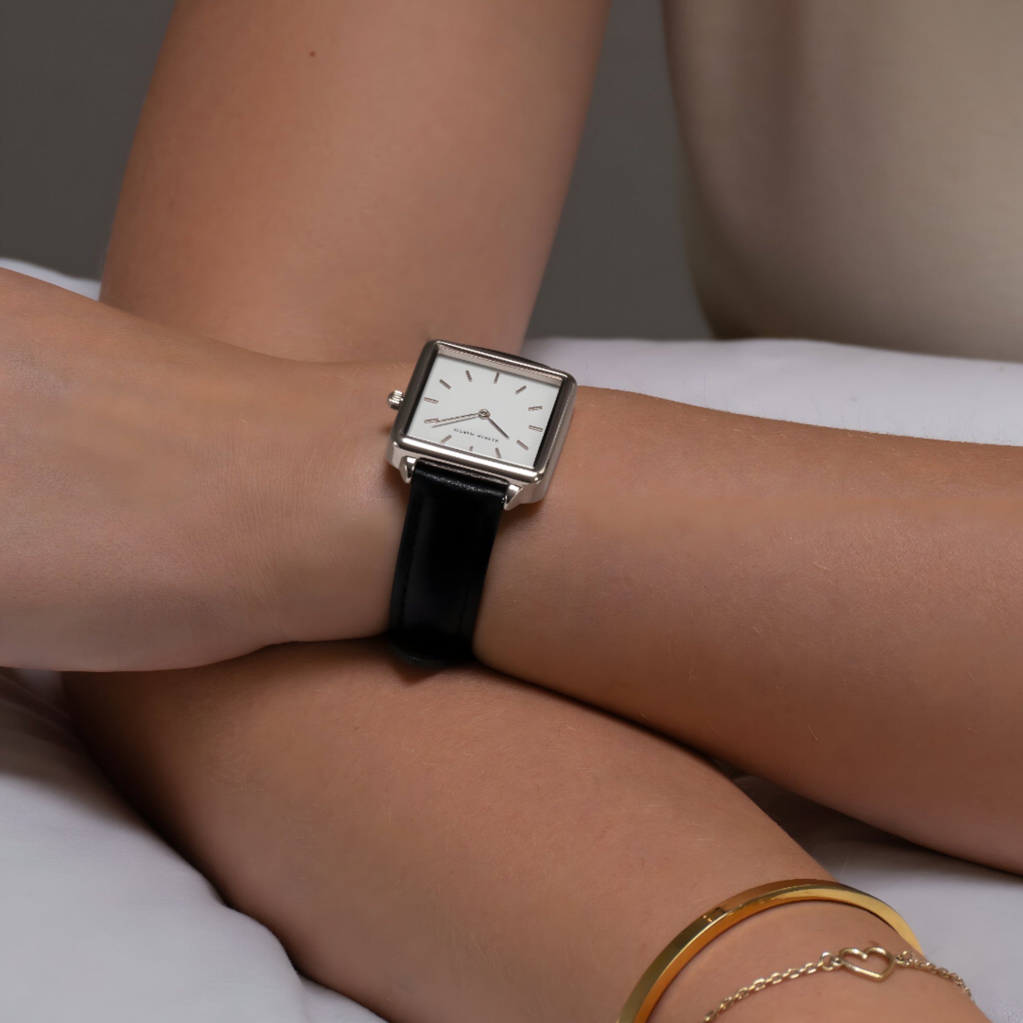 Amelia | Firkantet ur i sølv - Klassisk og komfortabelt - - watches - {{ product_tags }