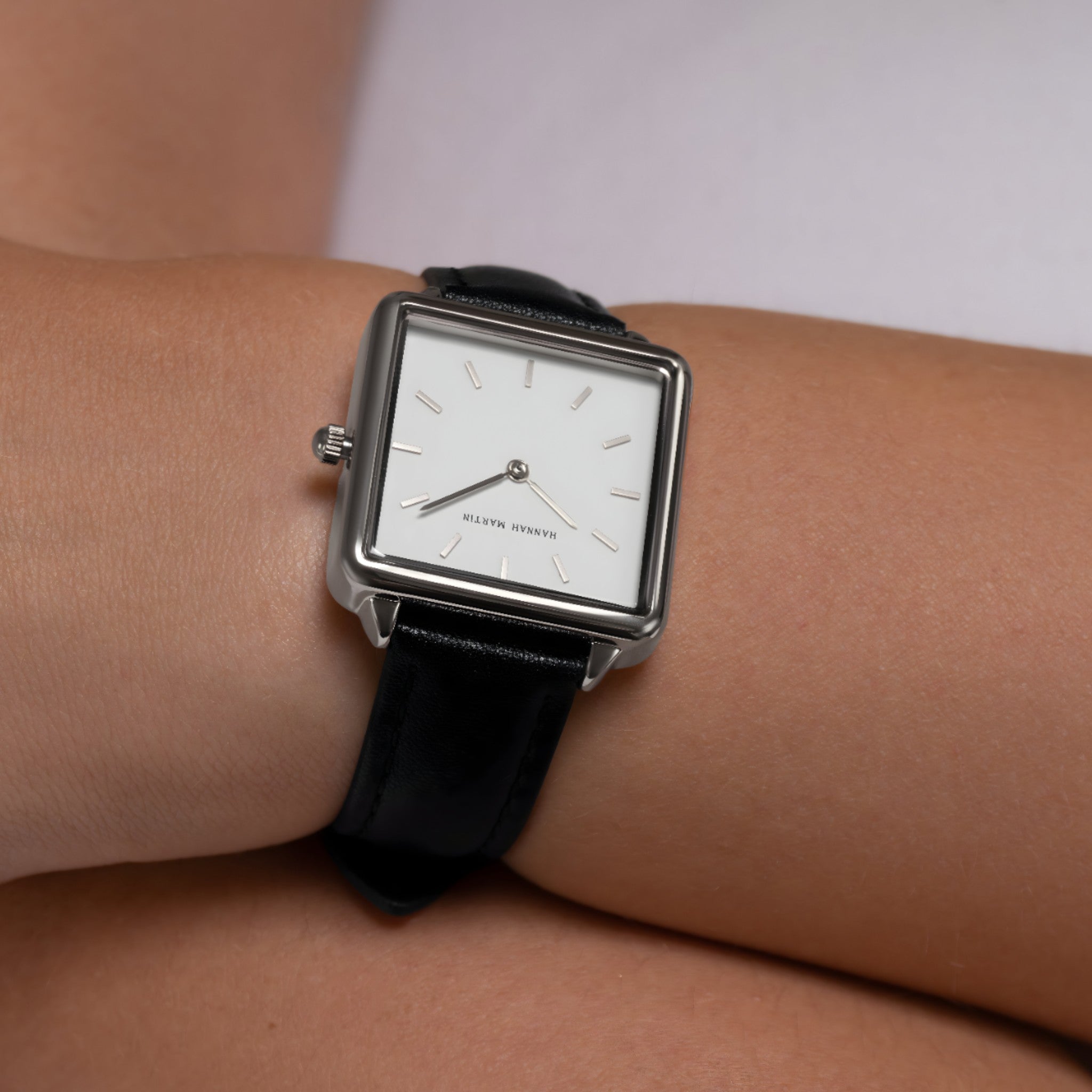 Amelia | Firkantet ur i sølv - Klassisk og komfortabelt - - watches - {{ product_tags }