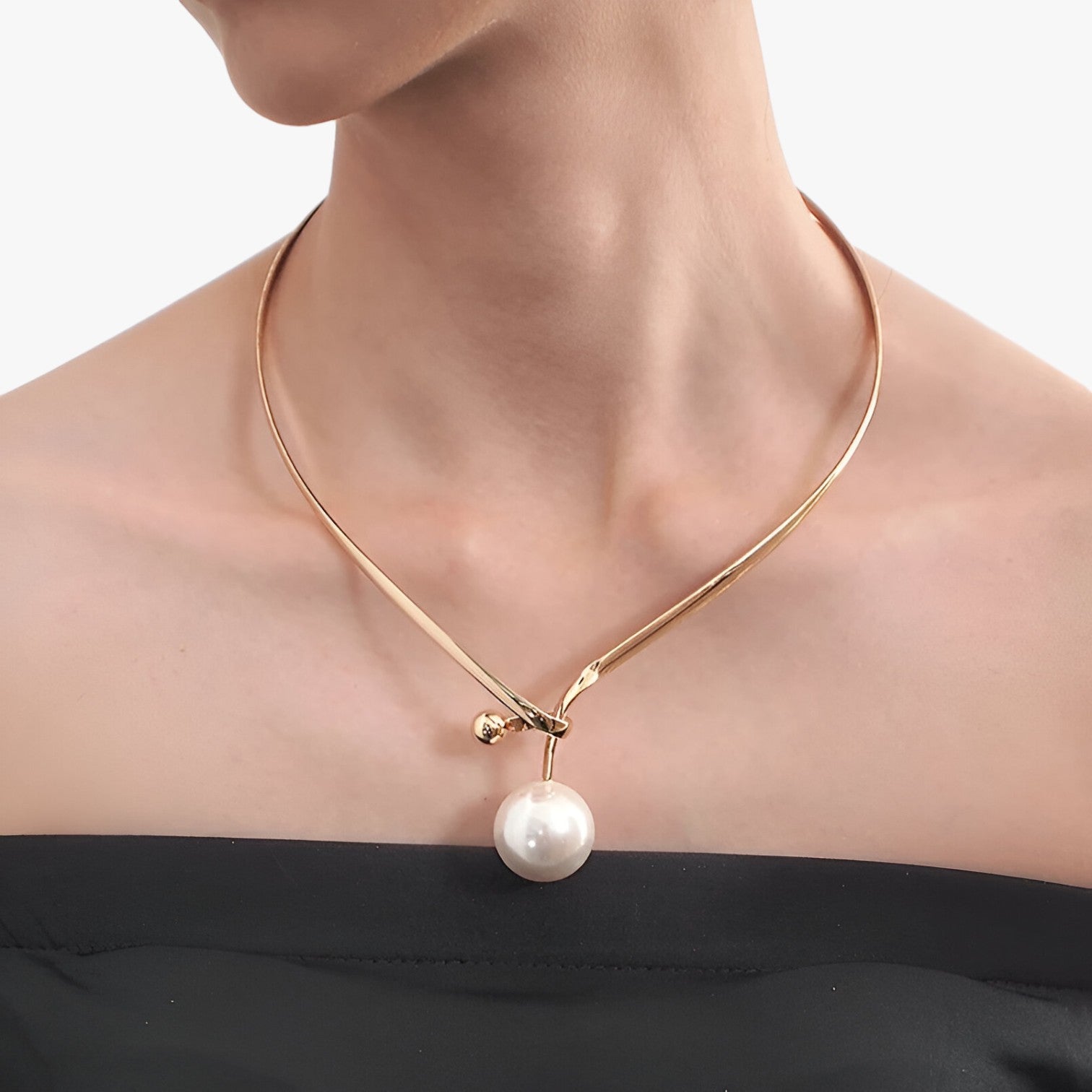 Carmen | Elegant choker med perlehængsel til et stilfuldt look - - women's fashion - {{ product_tags }