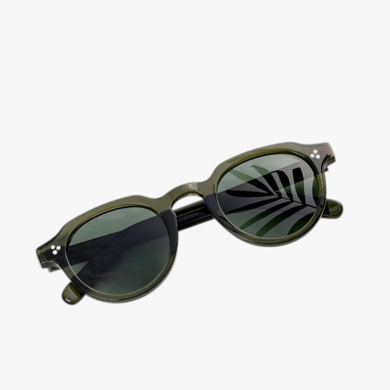 Celina | Retro dame solbriller - Bæredygtig elegance med polariserede linser - - Celina | Retro dame solbriller - Bæredygtig elegance med polariserede linser - €25 - {{ product_tags }