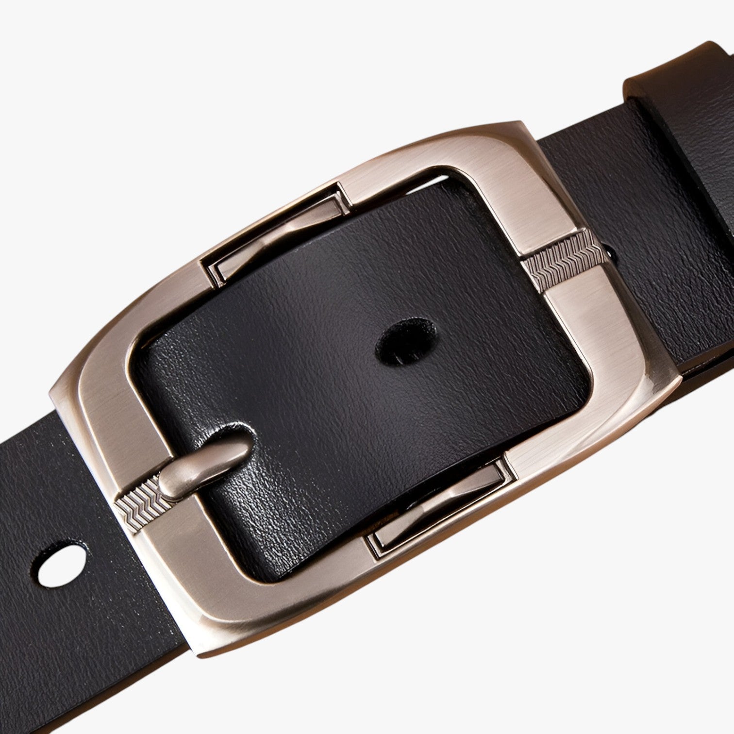 Bryson | Bælte i luksuriøst læder med nålespænde - - men's fashion - {{ product_tags }