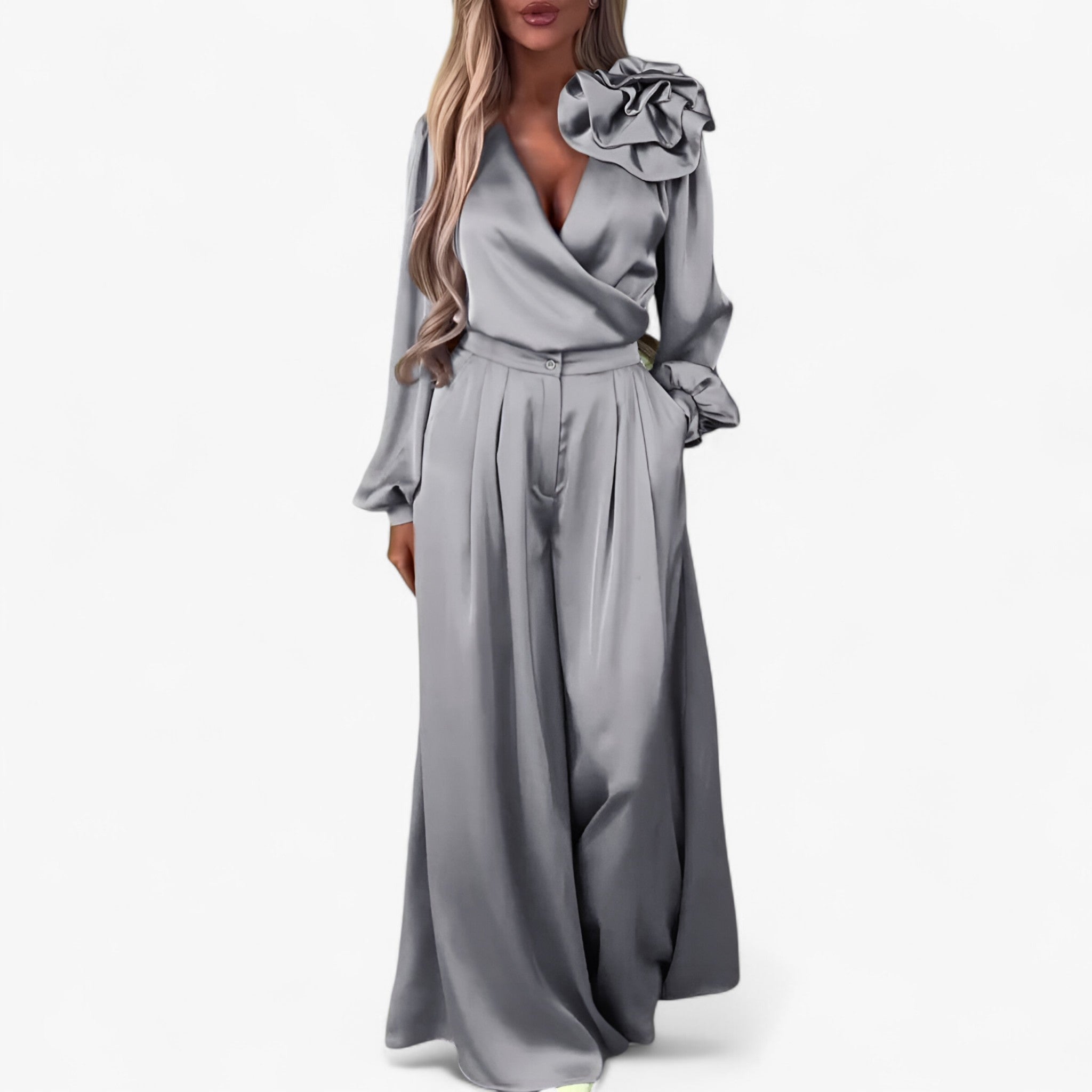 Leona | Kvinders Polyester Sæt med V-hals og Brede Bukser - Grå - Kvinders tøj - {{ product_tags }