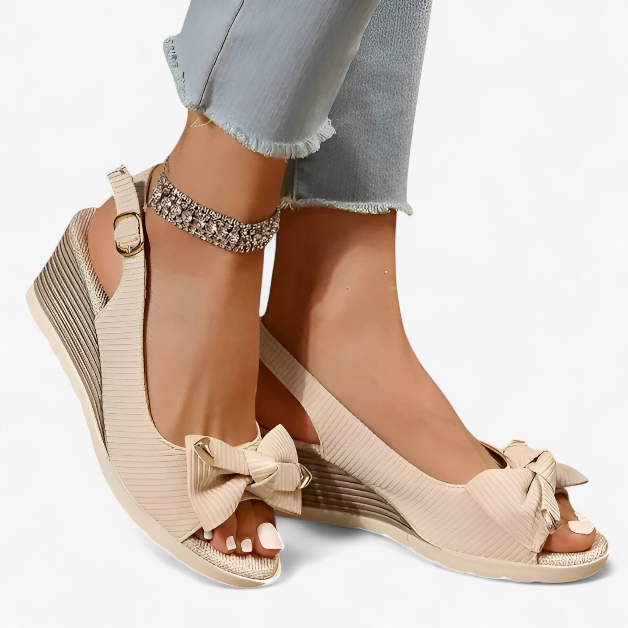 Sanne | Sommersandaler med kilehæle - Elegant og komfortabel - - women's fashion - {{ product_tags }