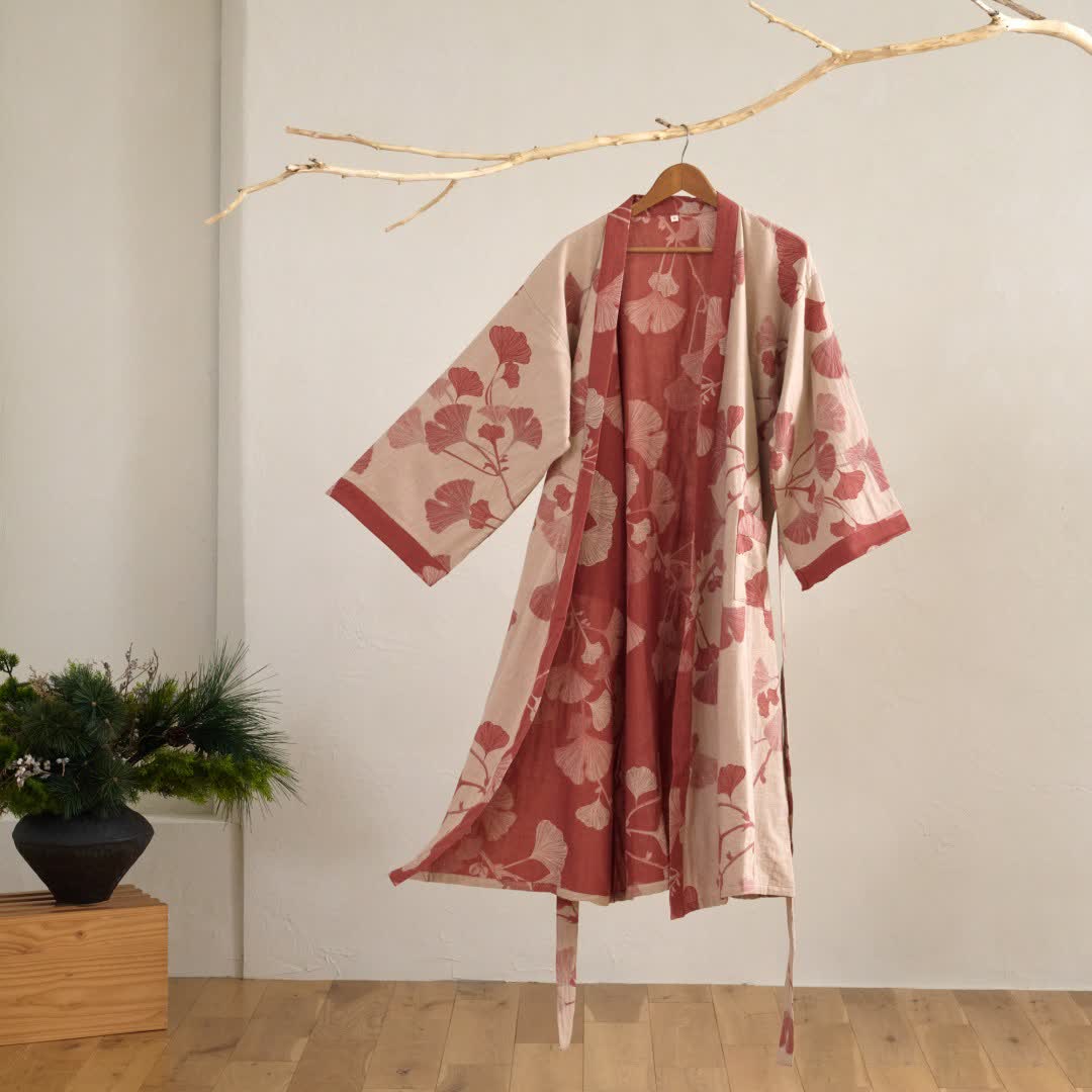 Bomuld Kimono Badekåbe med Vendbart Bladmønster - Nude & Rød - Kleding en accessoires > Kleding > Nachtkleding en loungewear > Kamerjassen - {{ product_tags }