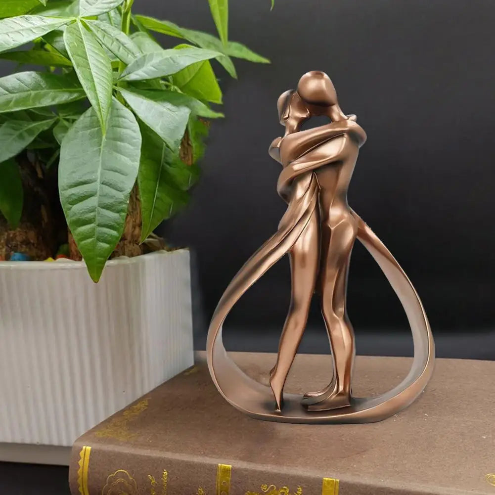 Omfavnende Par Skulptur - Bronzefarvet Kunstharpiks Boligdekoration - - Huis en tuin > Decoratie > Kunst > Beelden, sculpturen en standbeelden - {{ product_tags }