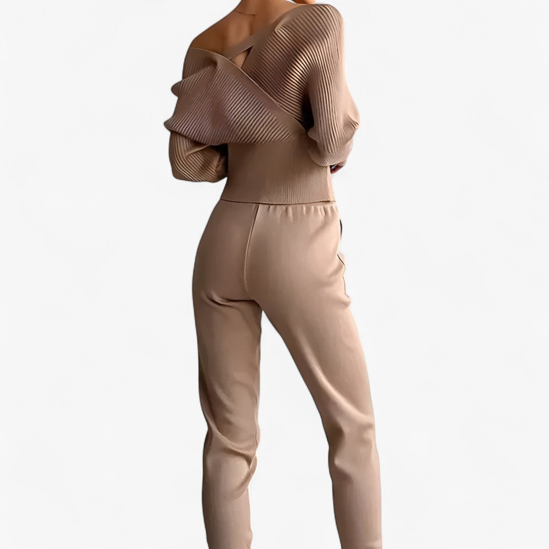 Leila | Moderne ribstrikket jumpsuit - - women's fashion - {{ product_tags }
