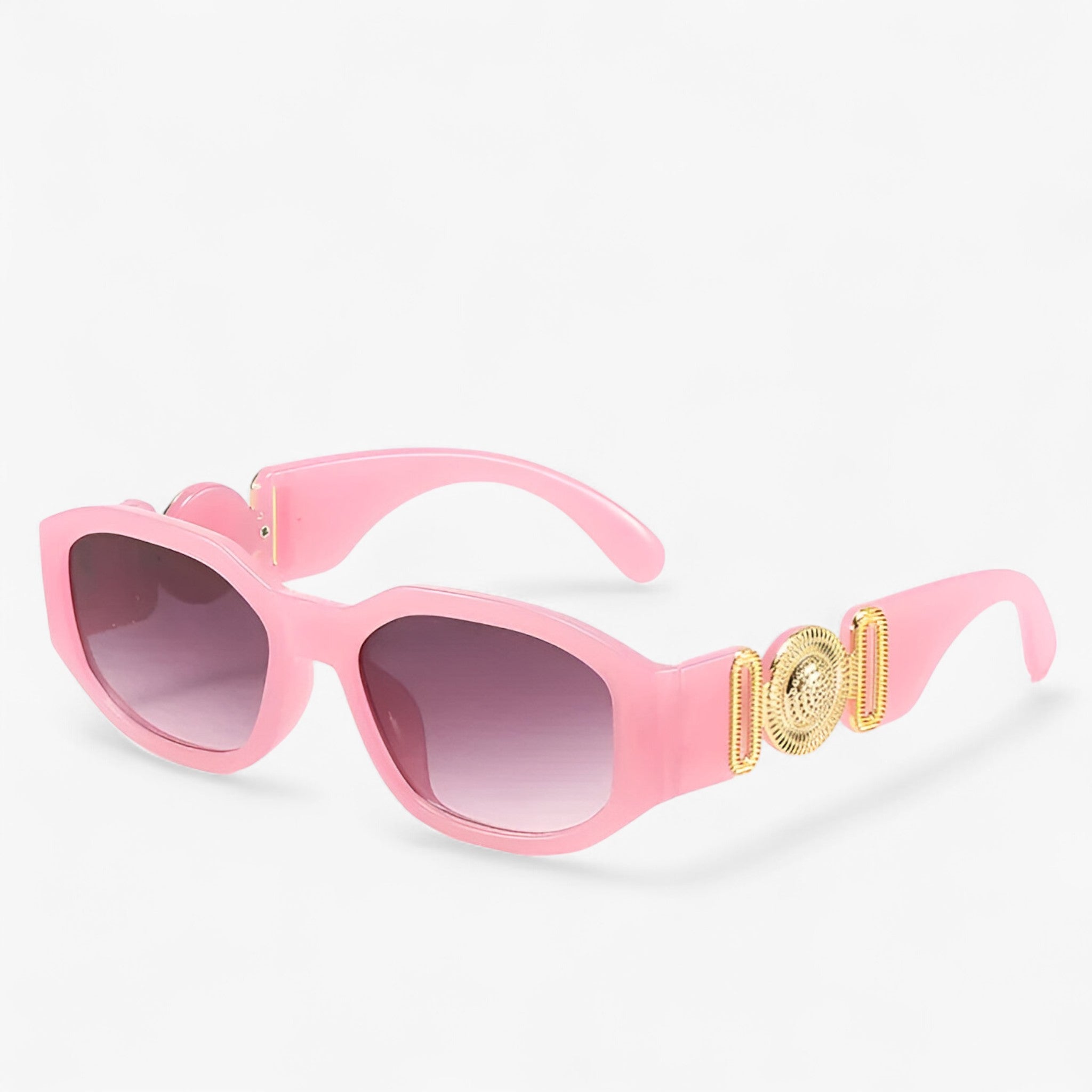 Liam | Lille rektangulær solbrille til rejser og vintage stil - Gelei lyserød Som vist - Liam | Lille rektangulær solbrille til rejser og vintage stil- €25 - {{ product_tags }