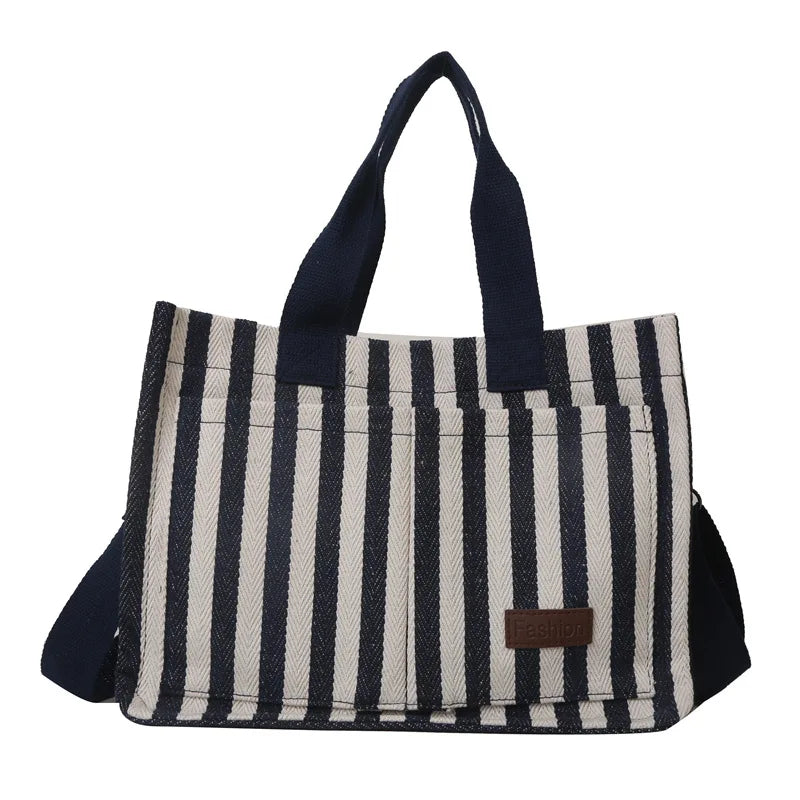 Aurora | Rumlig canvas skuldertaske til dag og rejser - Blå - bags - {{ product_tags }