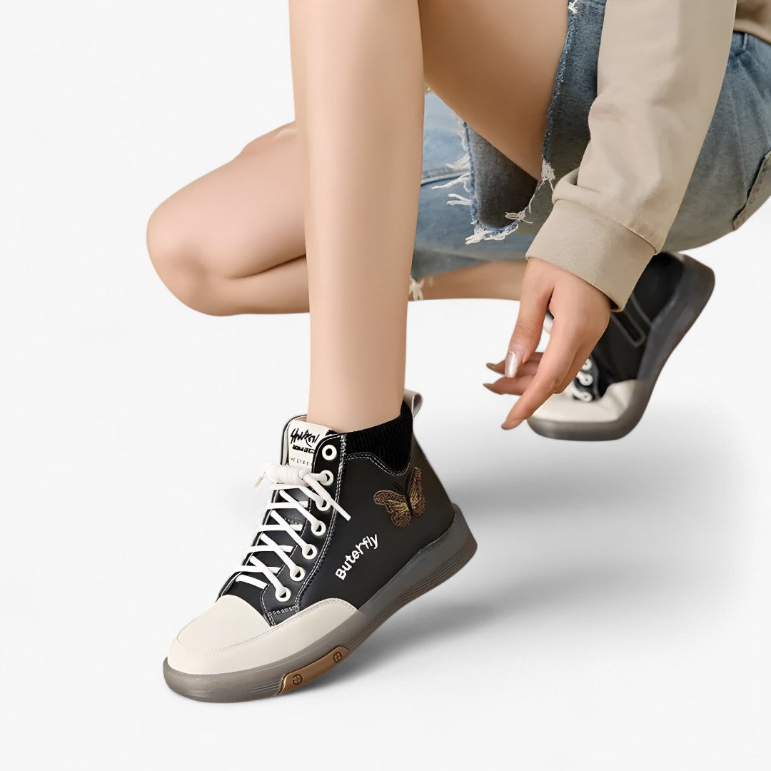 Diana | Hvide støvler i ægte læder i sneakerstil – Causale og elegante til hver dag - - Diana | Hvide støvler i ægte læder i sneakerstil – Causale og elegante til hver dag - €25 - {{ product_tags }
