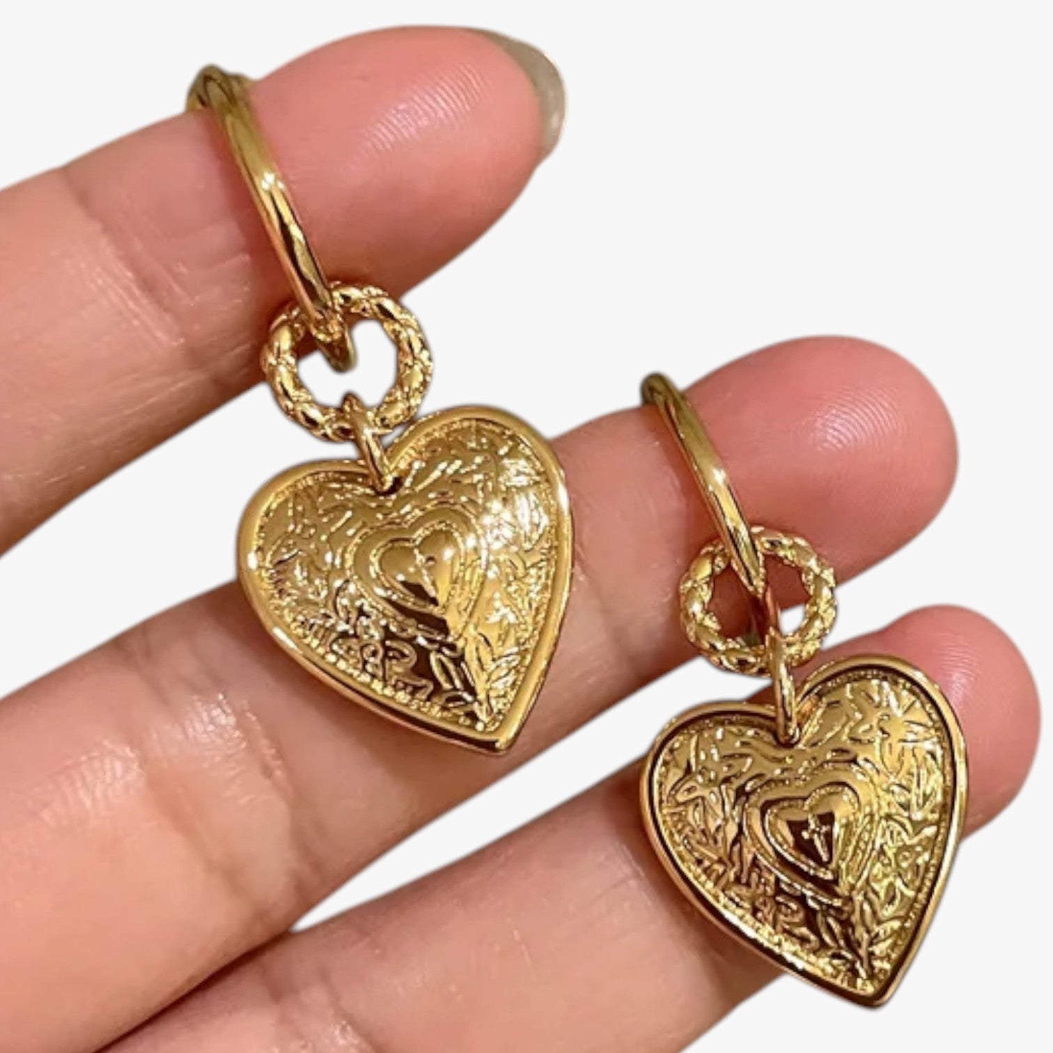 Martha | Elegante hjerteformede retroøreringe - - Martha | Elegante hjerteformede retroøreringe - €25 - {{ product_tags }