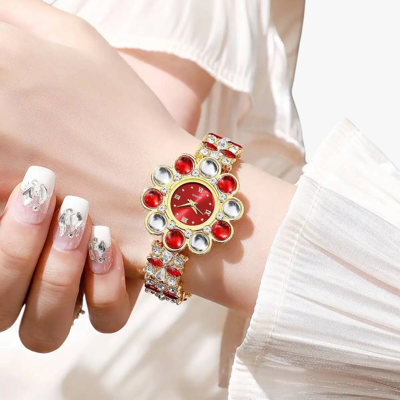 Lilliana | Elegant ur med krystalblomsterkrans - - Lilliana | Elegant ur med krystalblomsterkrans - €25 - {{ product_tags }