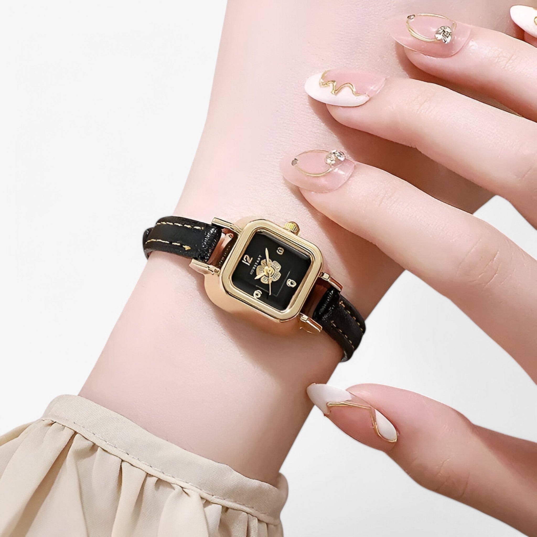 Carol | Dameur med blomster urskive og smal læderrem - - watches - {{ product_tags }