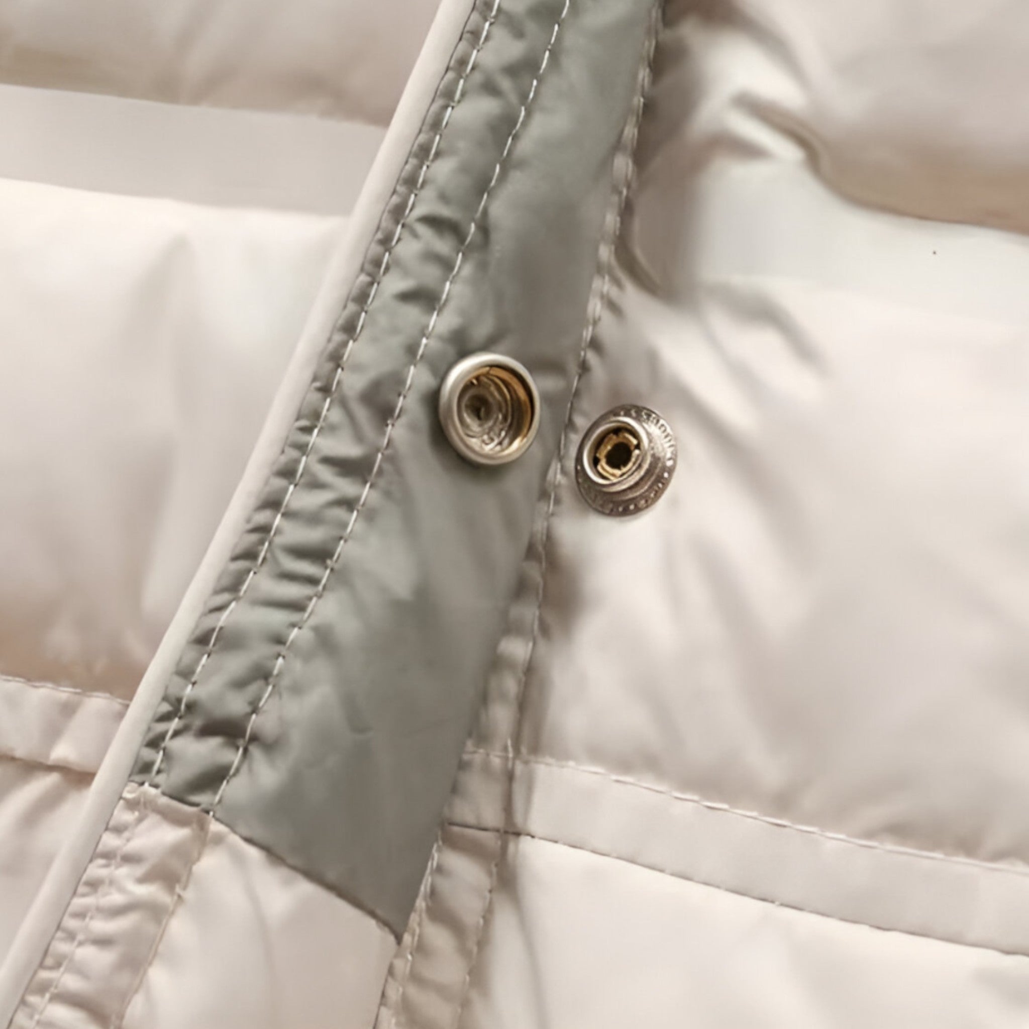 Isabel | Jakke med hætte - Blød og isoleret - - winter - {{ product_tags }