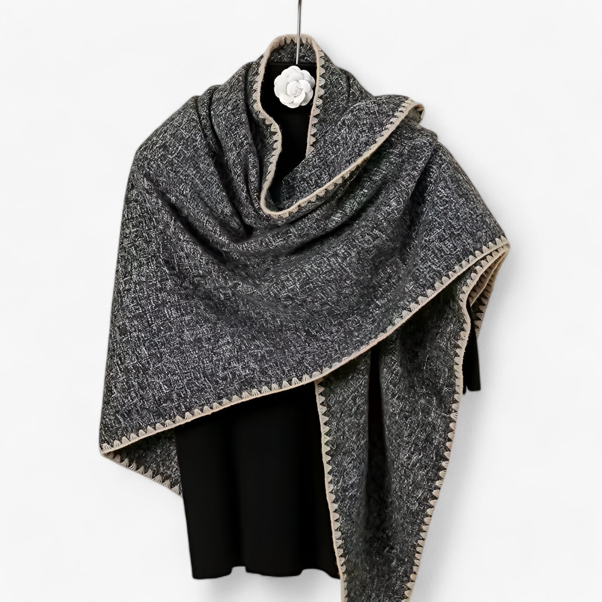 Evelina | Effen Pashmina Trekantet Tørklæde – Stilfuld Varme til Enhver Anledning - - women's fashion - {{ product_tags }