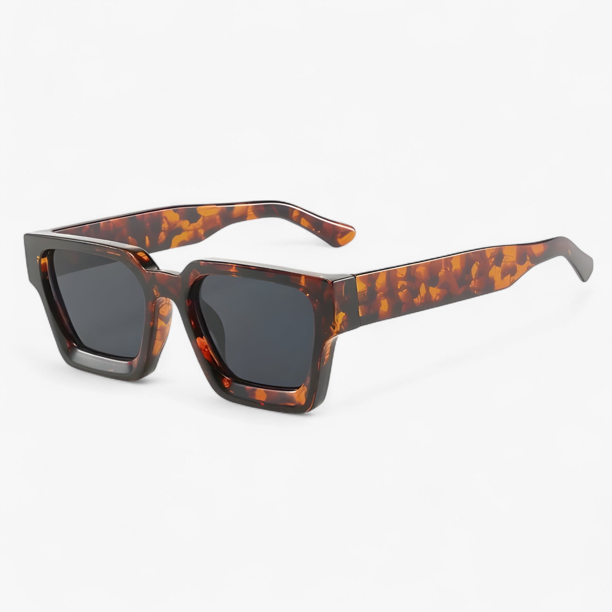 Otis | Retro firkantede solbriller til mænd - Leopardgrå - Otis | Retro firkantede solbriller til mænd- €25 - {{ product_tags }