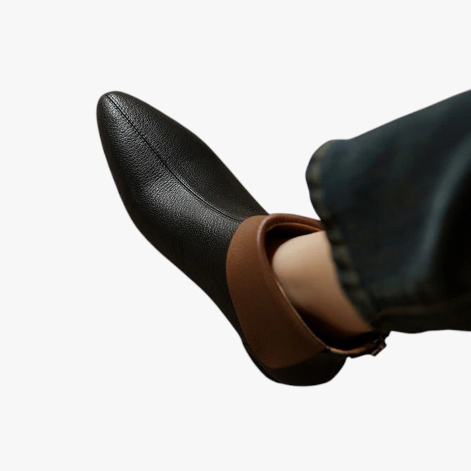 Amelia | Retro læderstøvler: komfort og stil til efteråret - - Amelia | Retro læderstøvler: komfort og stil til efteråret - €25 - {{ product_tags }