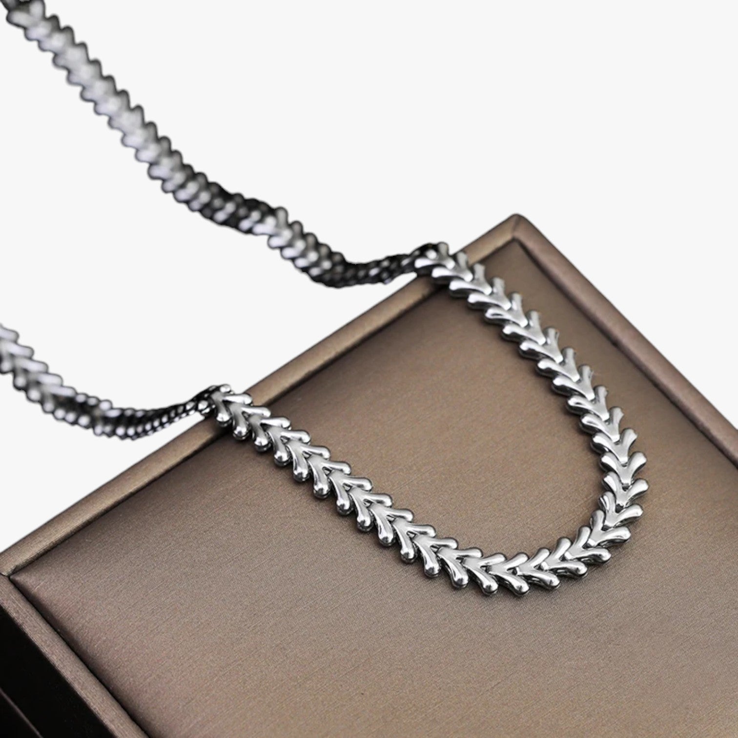 Anastasia | Botformet RVS Choker Halskæde - Stålfarve - women's fashion - {{ product_tags }
