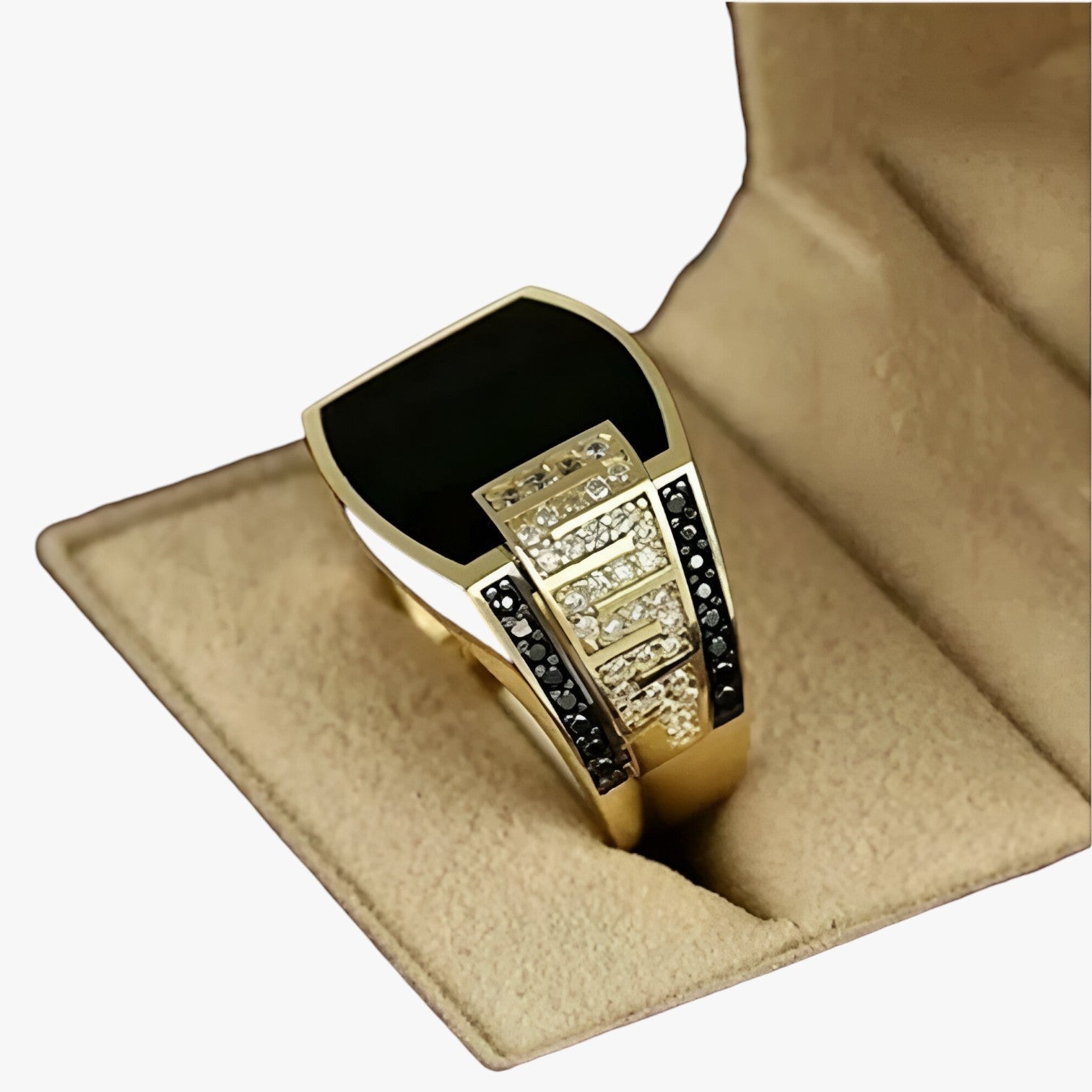 Archie | Stilfuld herre ring - Guldglans med luksuriøs punklook - Guld - watches - {{ product_tags }