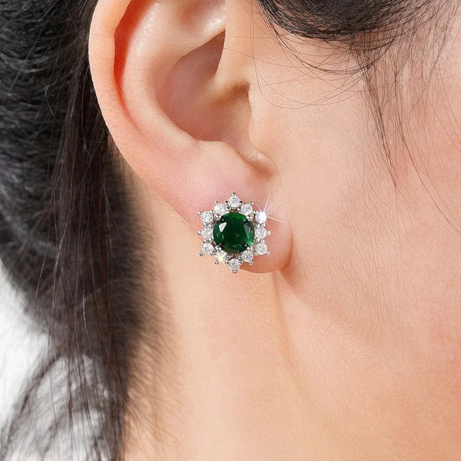 Karla | Elegante og lette øreringe til særlige begivenheder - - Karla | Elegante og lette øreringe til særlige begivenheder - €25 - {{ product_tags }