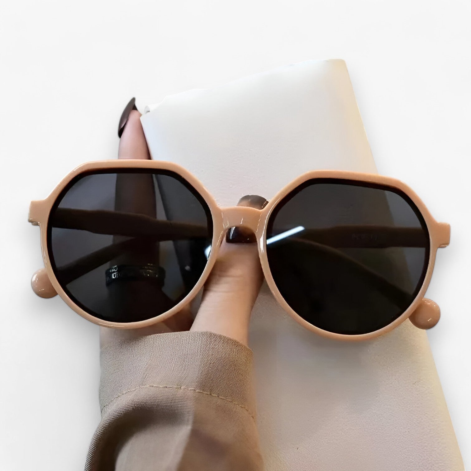 Milani | Fashionable Anti-Glare Solbriller til Kvinder – Ideelle til Rejser og Kørsel - LYSERØD - women's fashion - {{ product_tags }